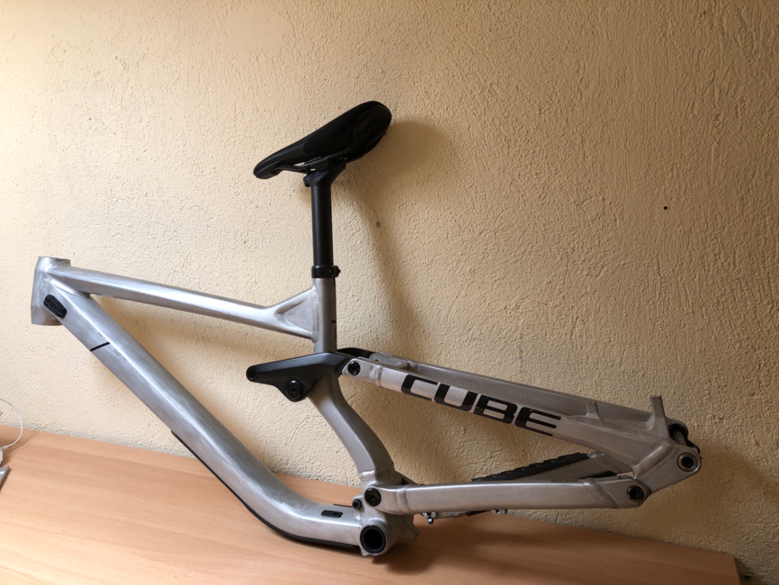 Cube Two15 Pro Model 2025 PRO