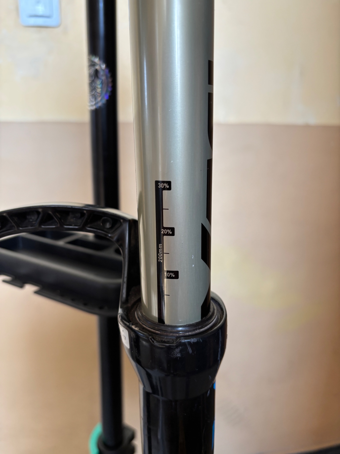 RockShox Boxxer R2C2 view 5