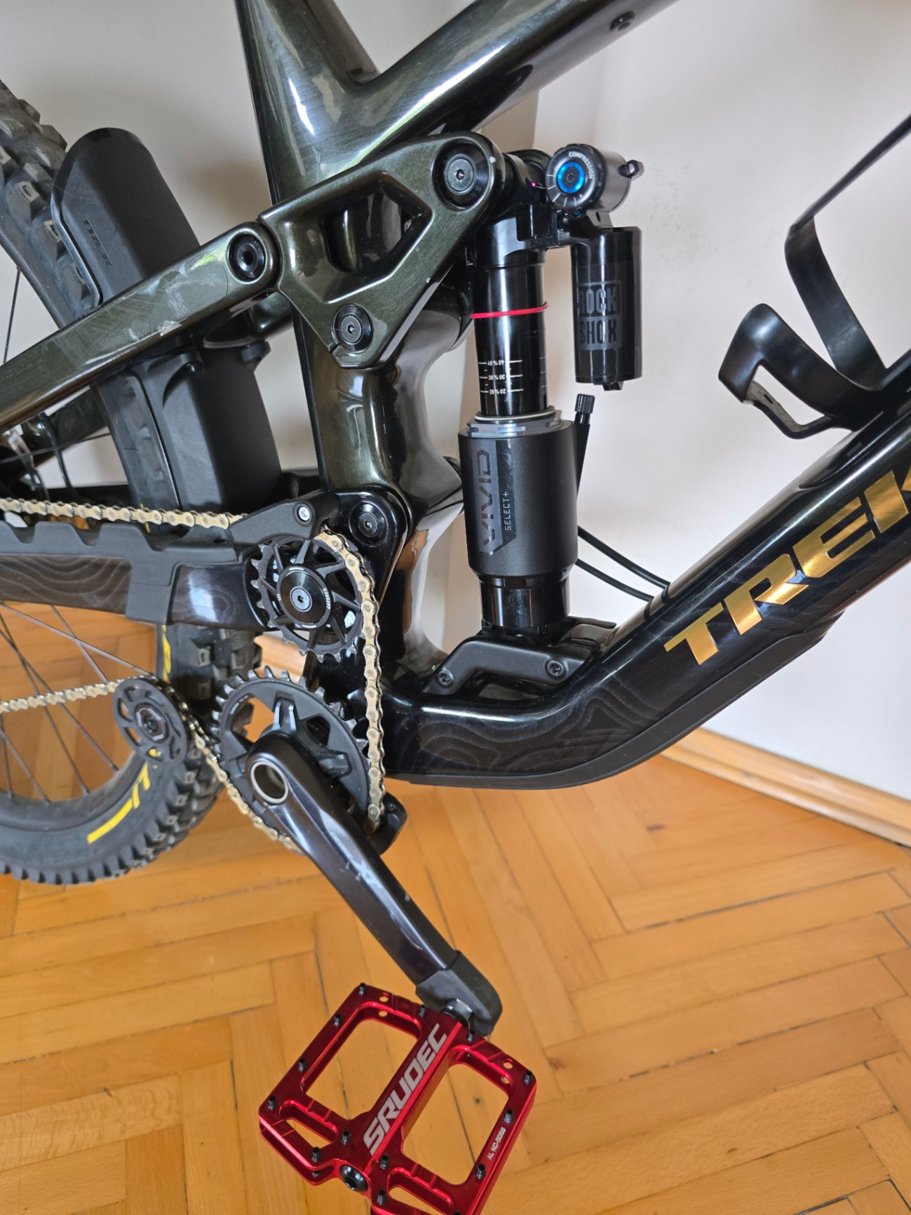 Trek Slash 9.8 XT view 8