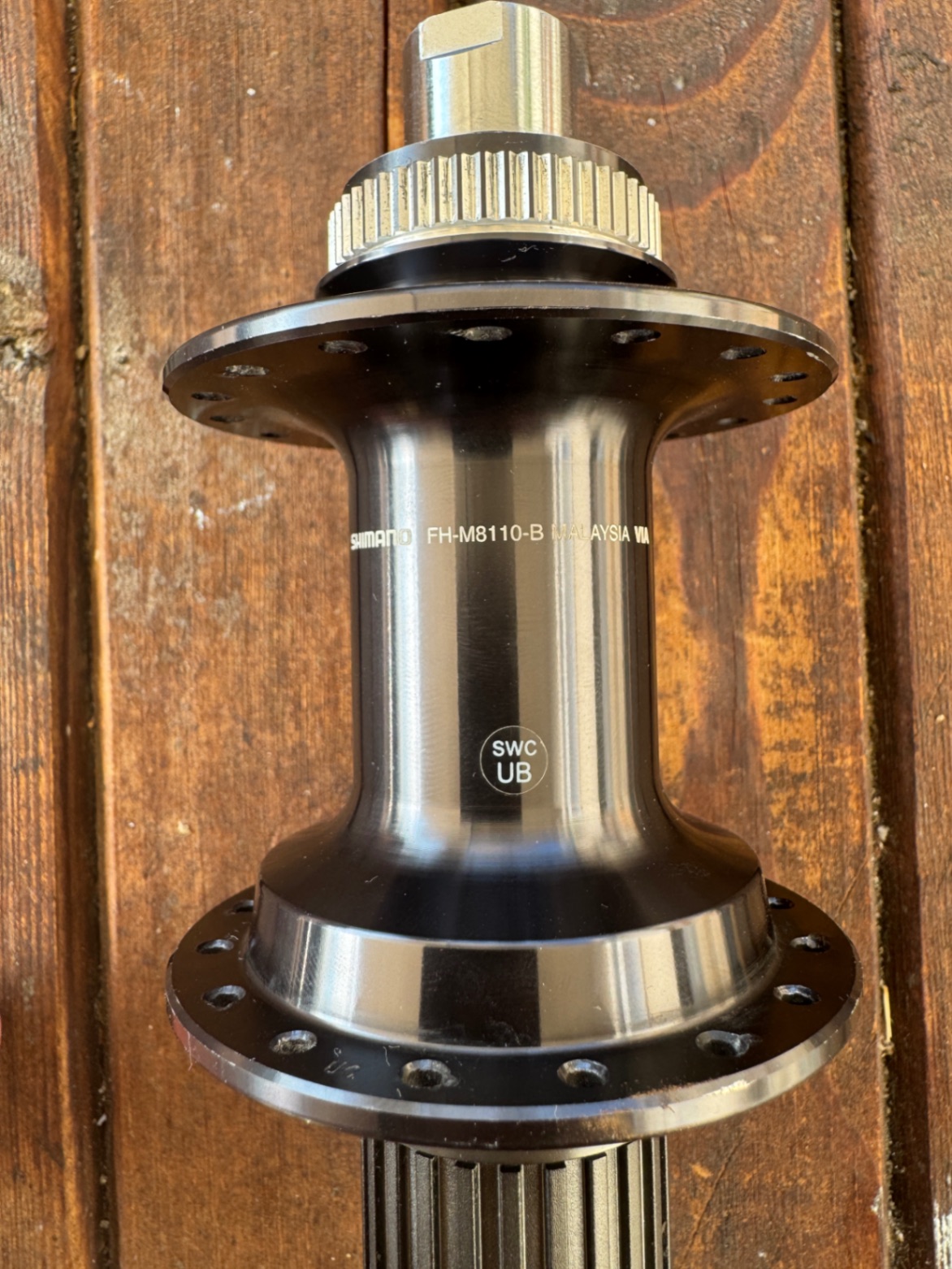 Shimano Deore XT FH-M8110-B, Boost 12x148, 32 спици, Micro Spline, Center Lock view 3
