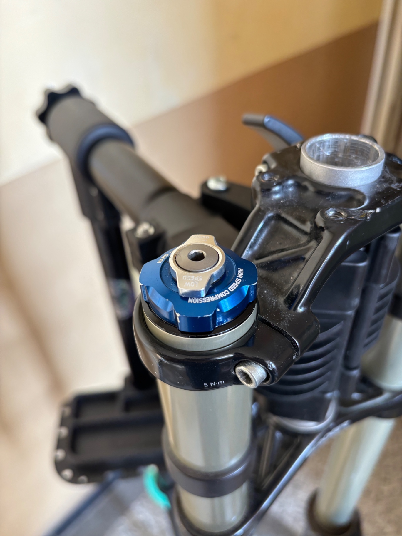 RockShox Boxxer R2C2 view 2