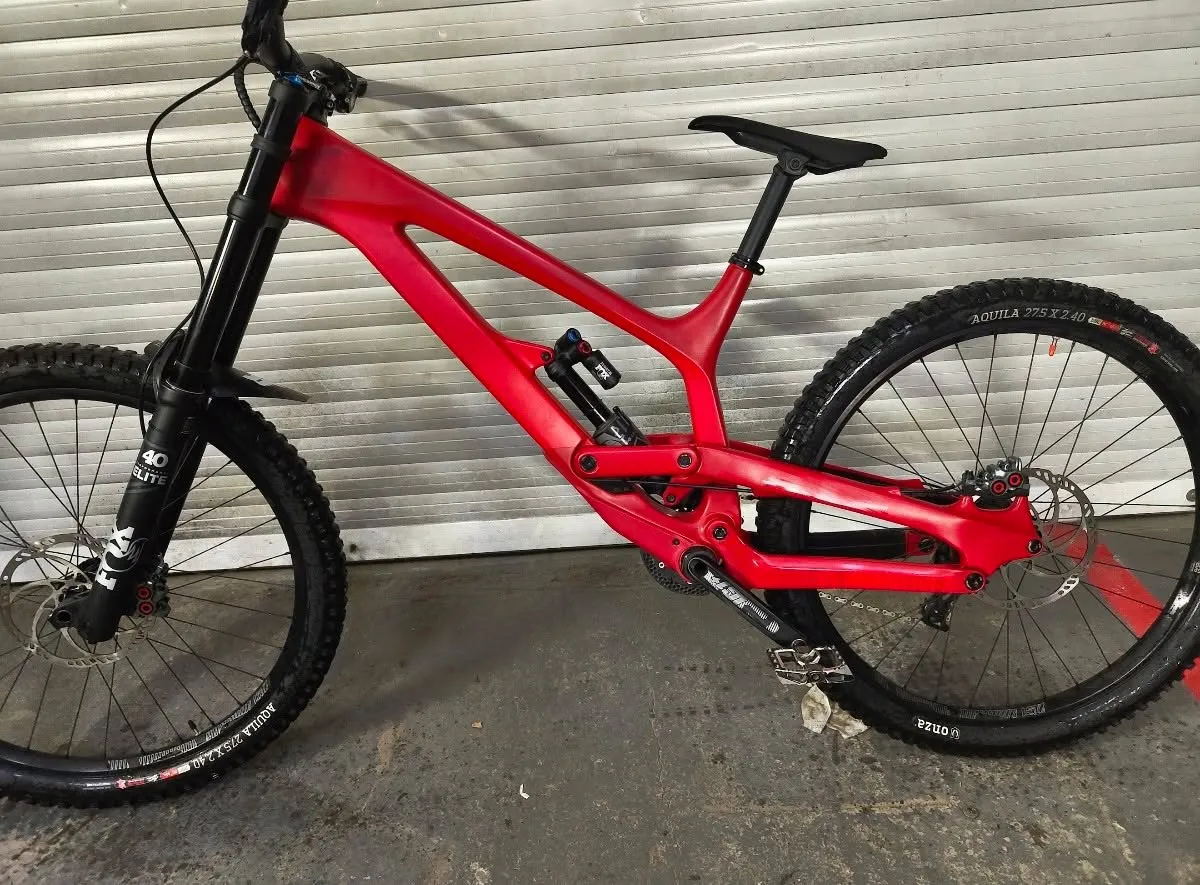 YT Industries Tues CF Pro