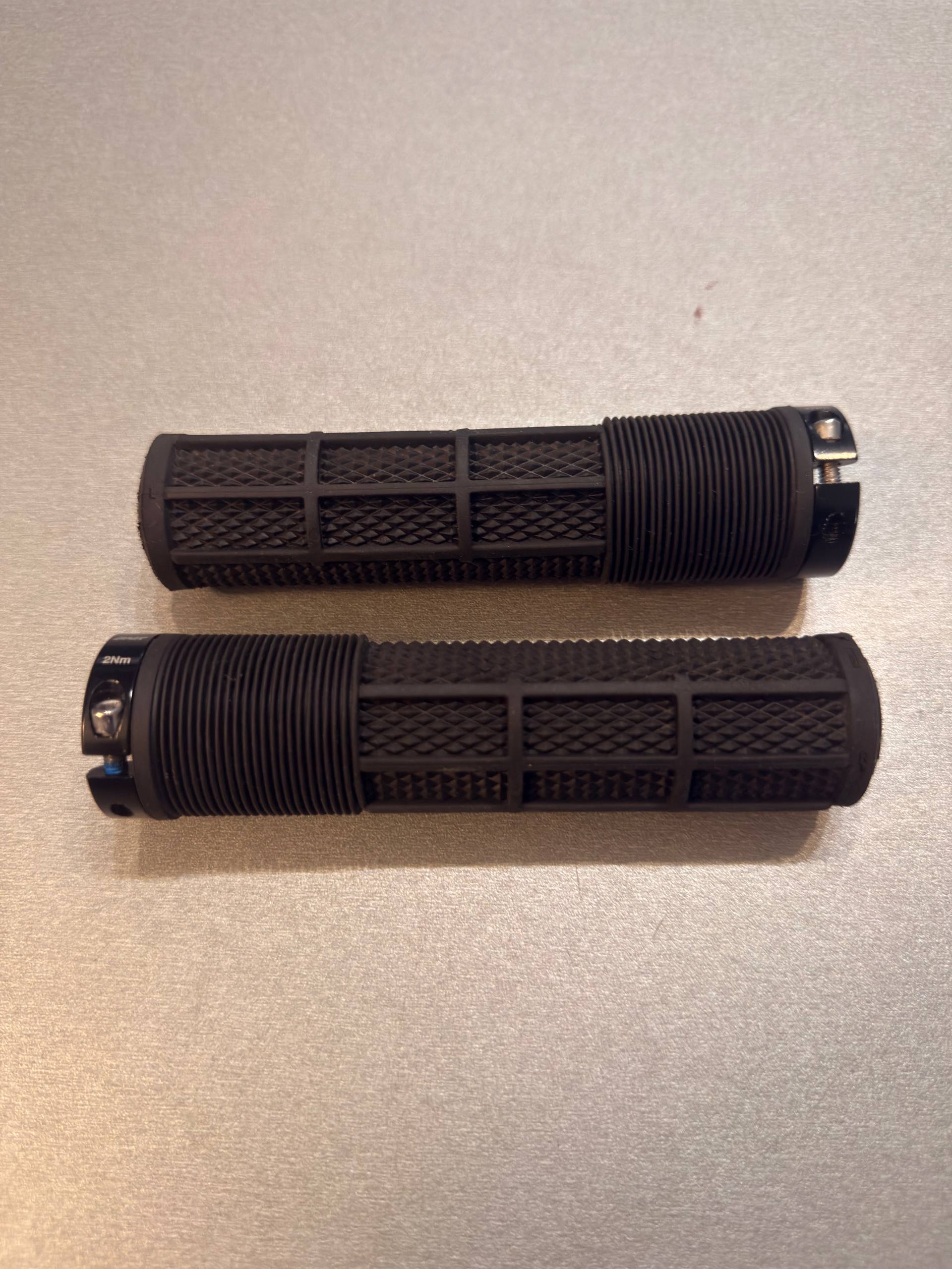 DMR Brendog Death Grip Lock-On Grips - thick Грипове view 3
