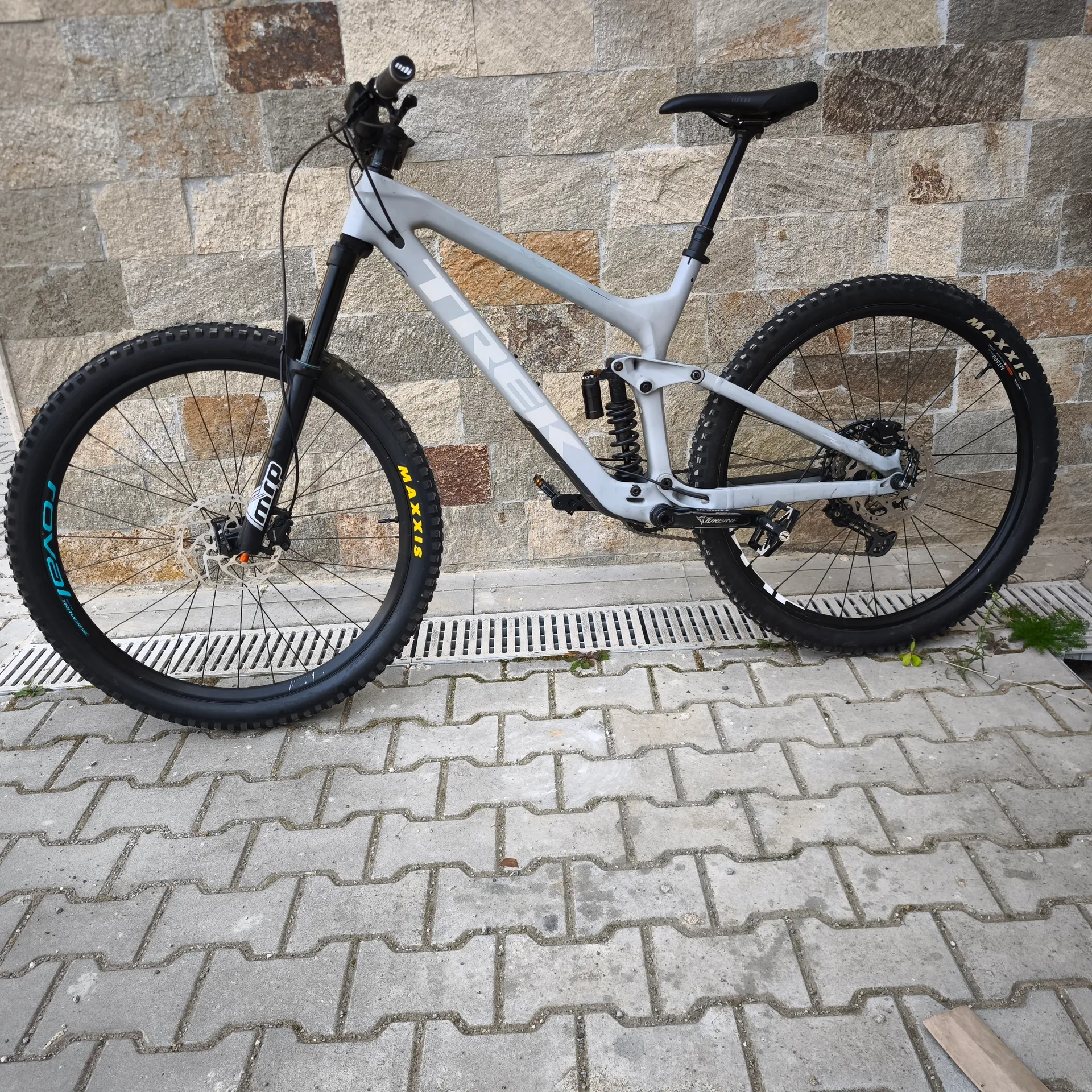Trek Slash 9.7 view 8