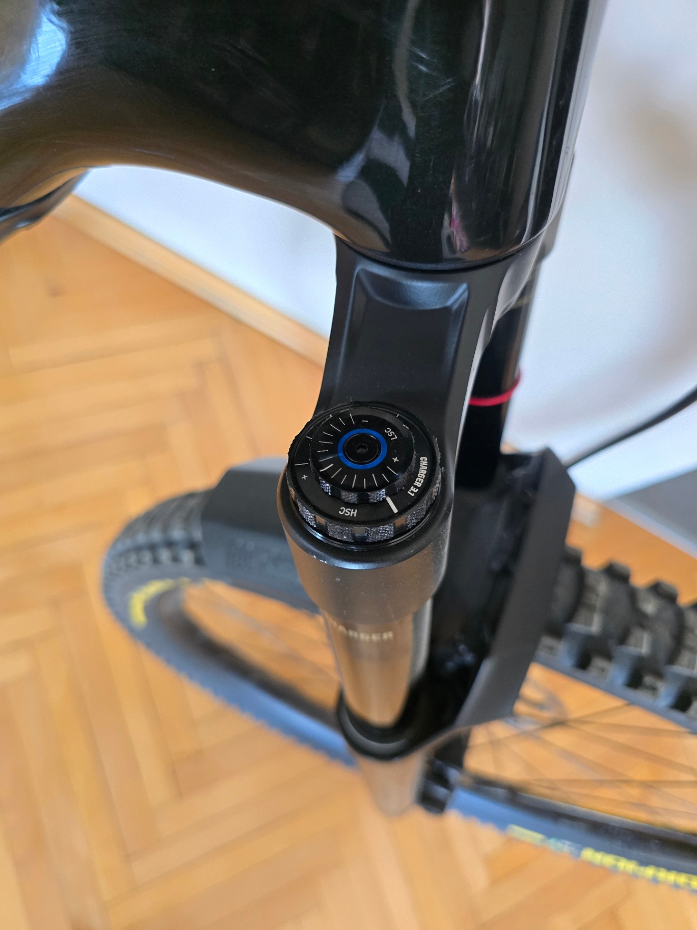 Trek Slash 9.8 XT view 4