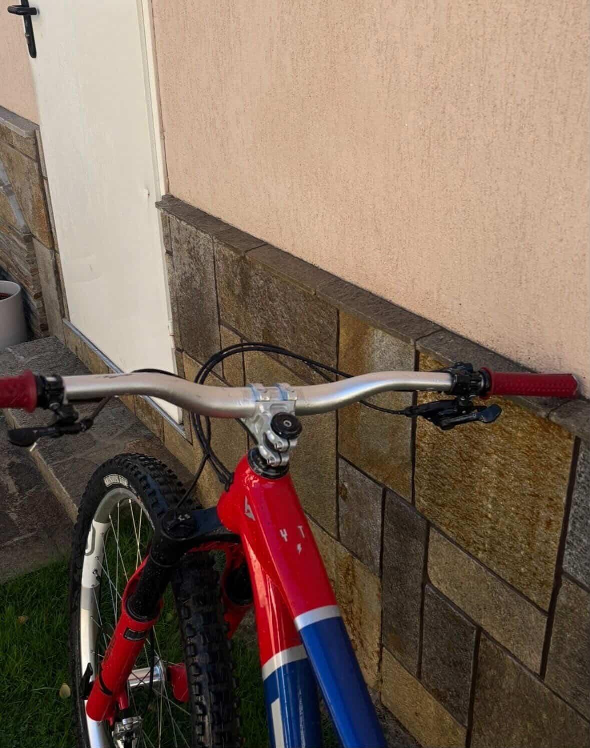 Bike view 3