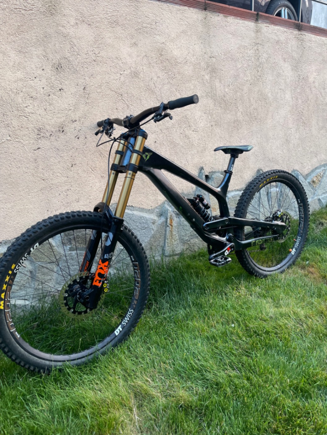 YT Industries Tues CF Pro view 7