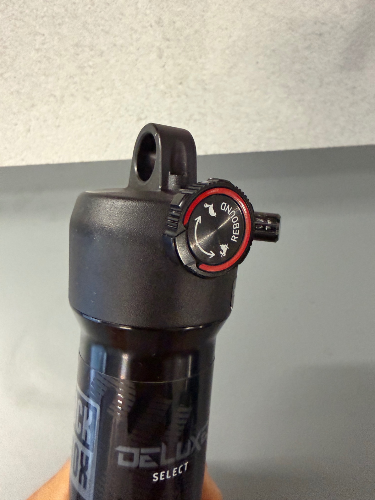 RockShox Delux Select 210x55 view 2