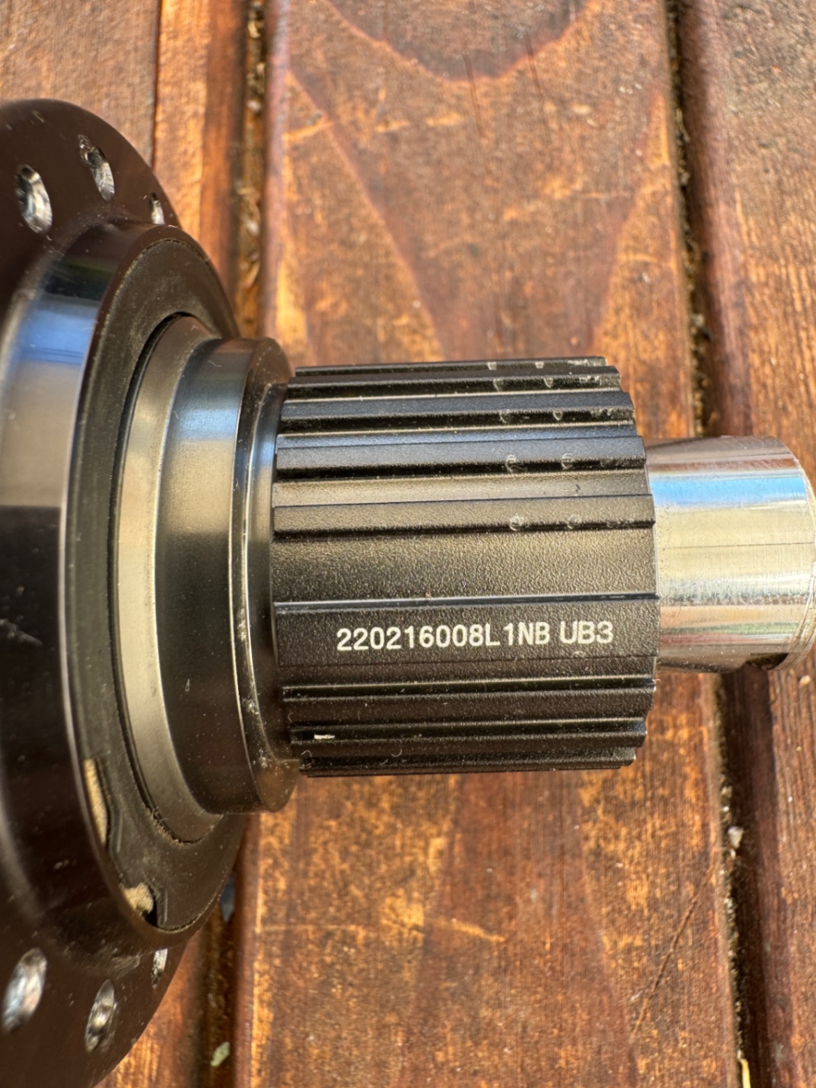 Shimano Deore XT FH-M8110-B, Boost 12x148, 32 спици, Micro Spline, Center Lock view 2