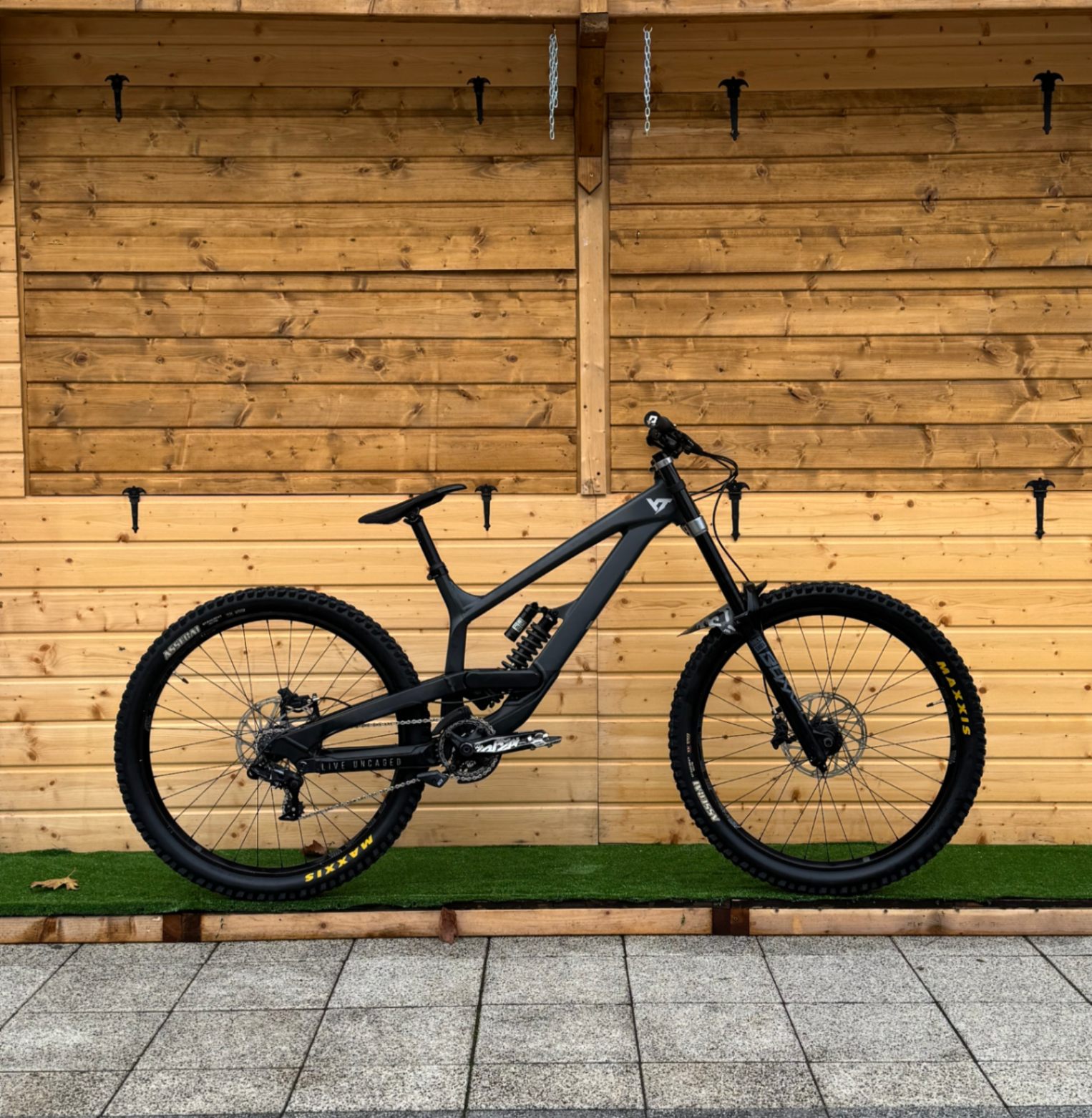YT Industries Tues Base