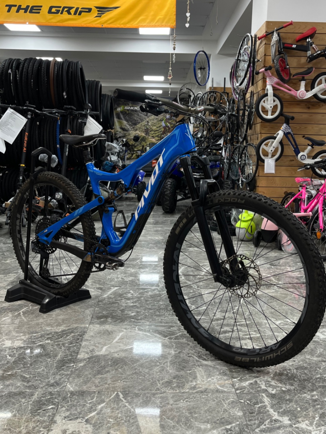 Pivot Mach 429 trail