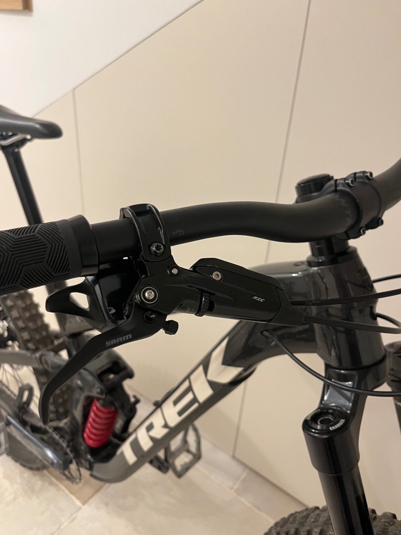 Trek Slash 8 view 10