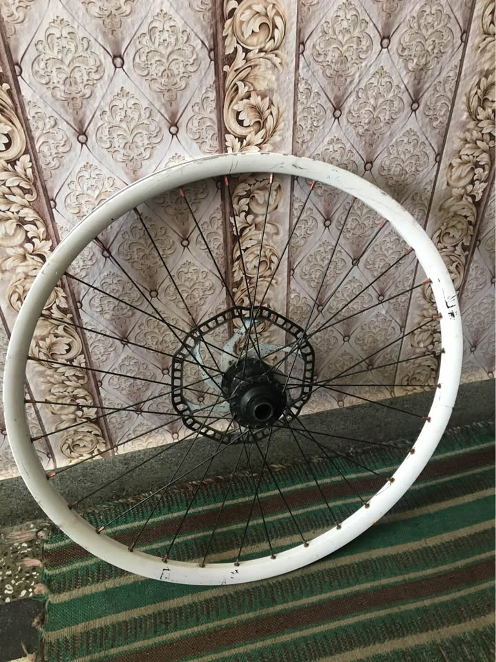 Commencal Alpha view 2