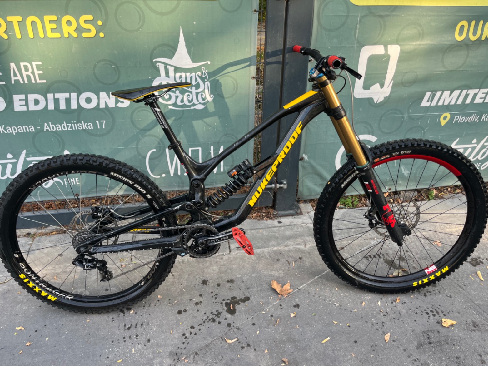 Nukeproof Dissent 275