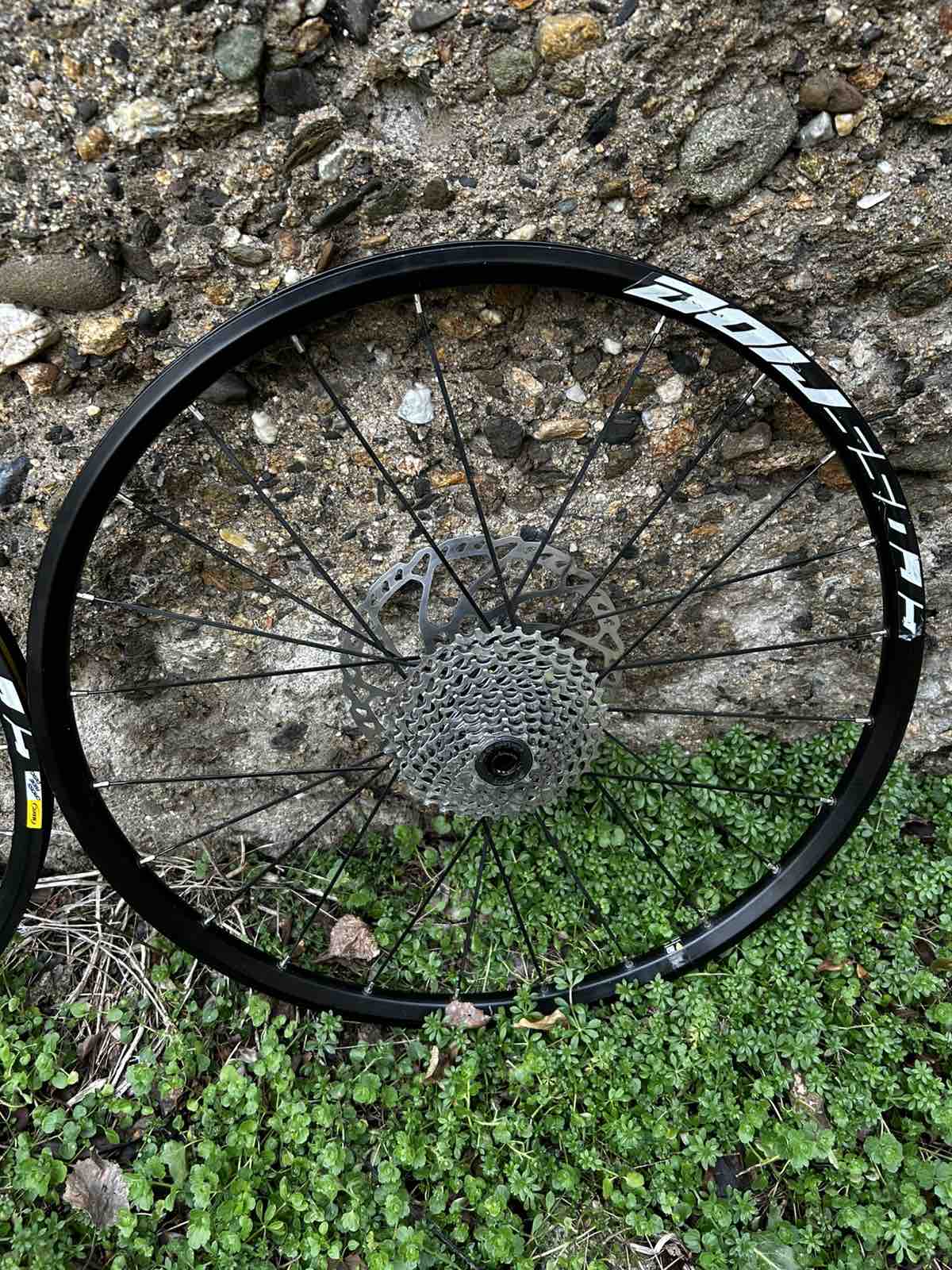 Mavic Mavic crossride view 3