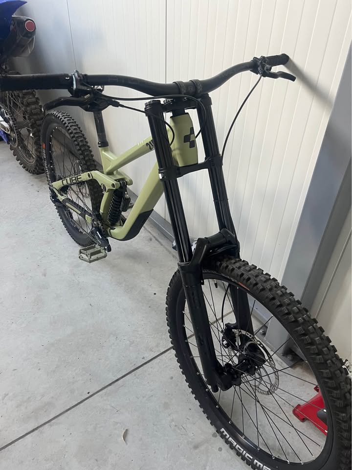 Bike view 3