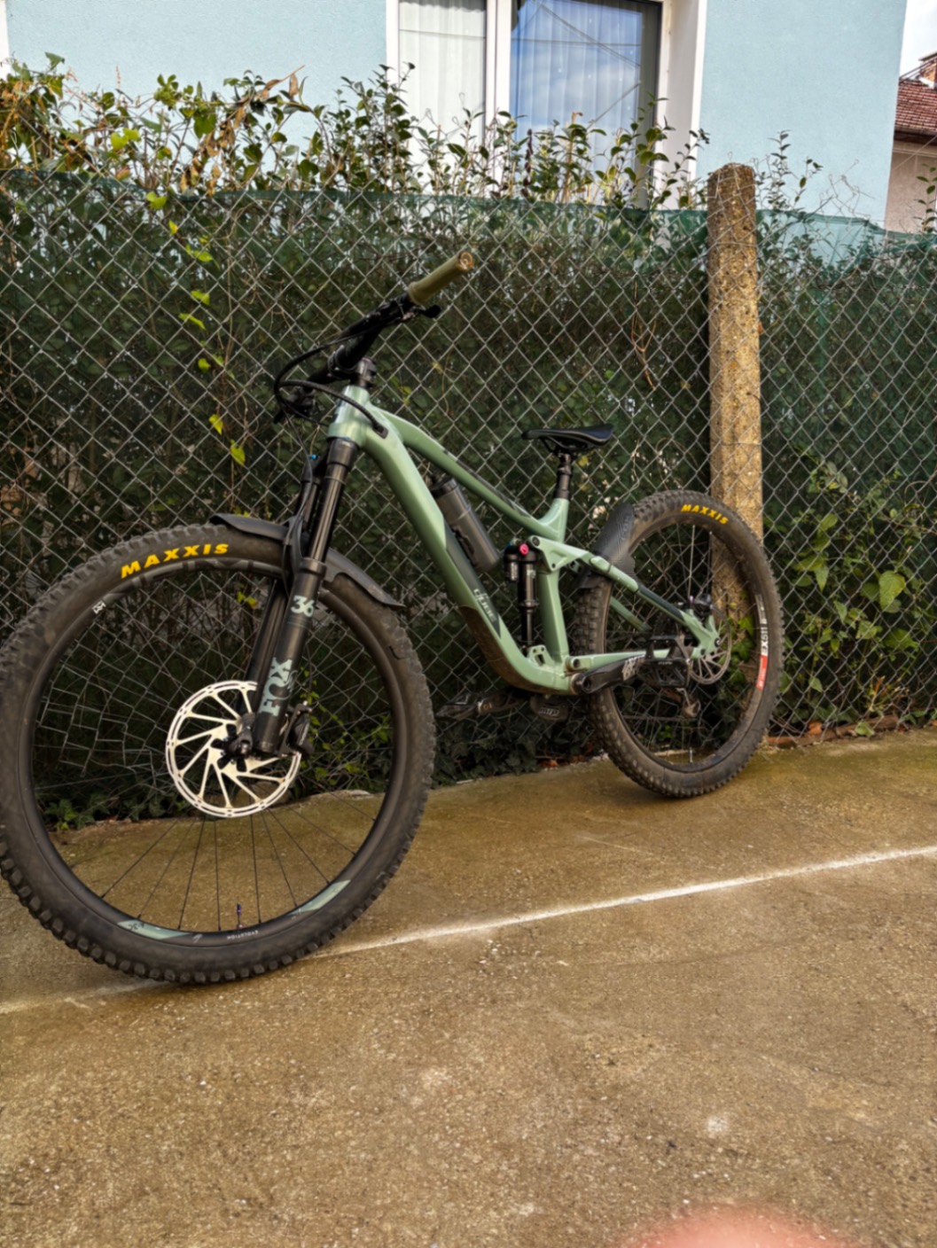 Bike view 3