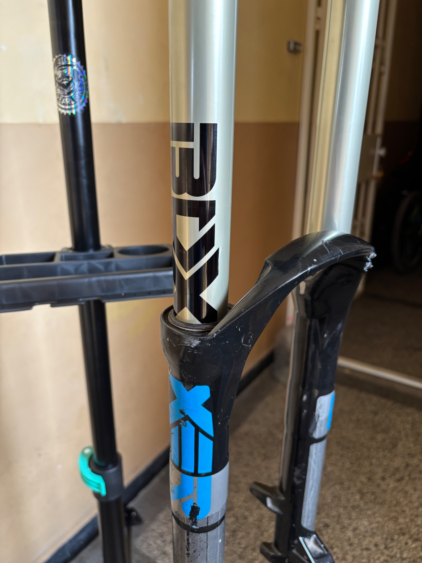 RockShox Boxxer R2C2 view 4