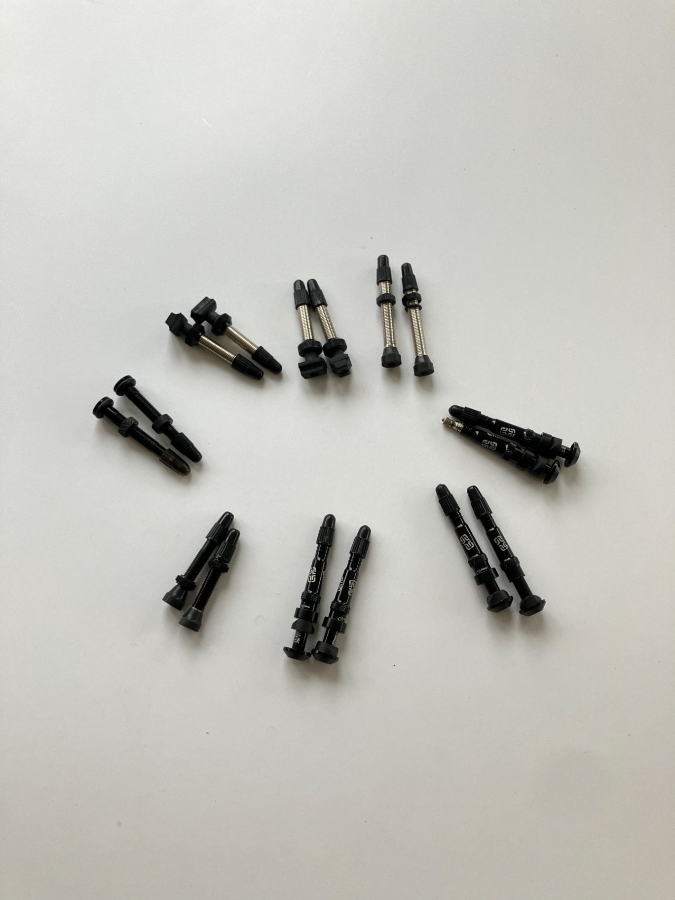 E*Thirteen by The Hive Вентили