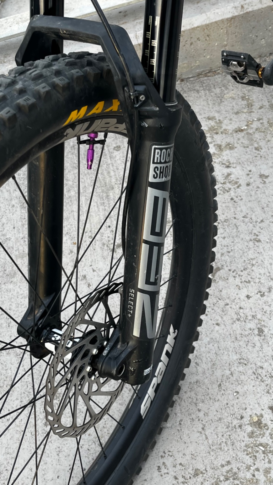 Rock Shox  Zeb select+ view 4