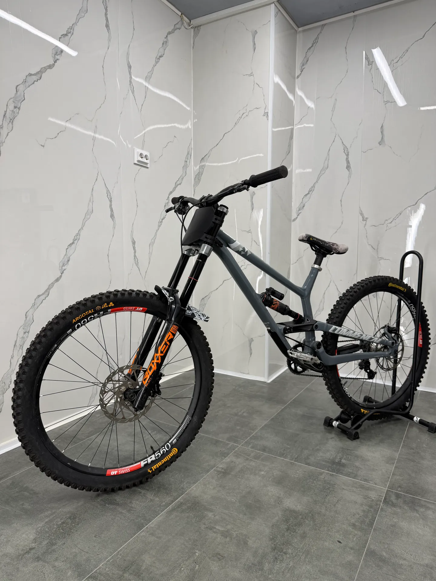 Commencal Furious Essential view 2