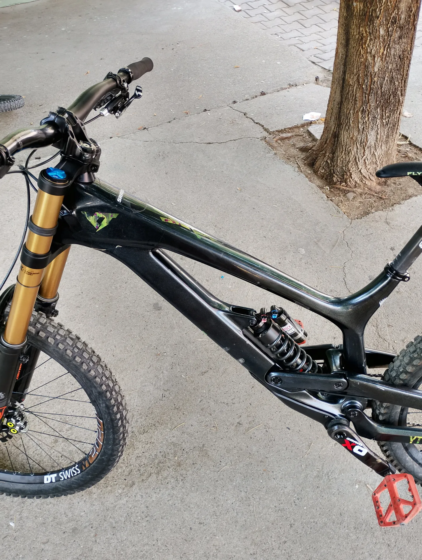YT Industries Tups base view 2