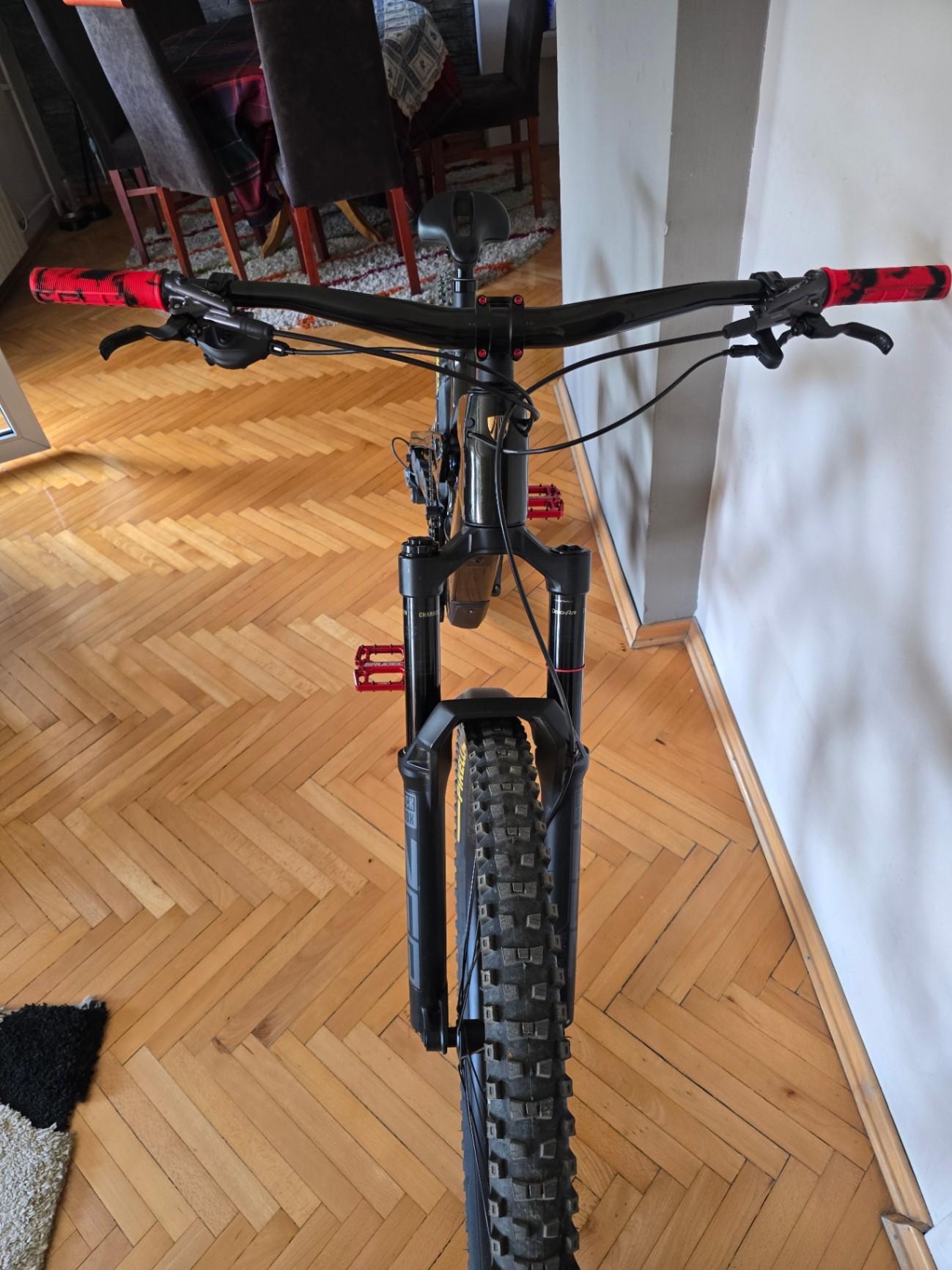 Trek Slash 9.8 XT view 2
