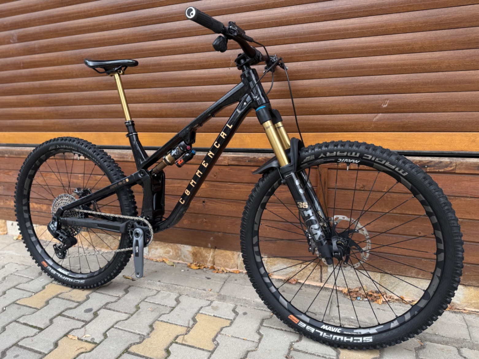 Commencal Meta V5 LIMITED EDITION