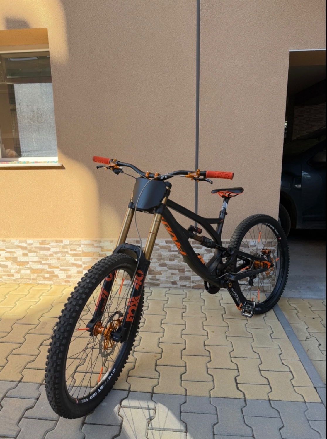 Pivot Phoenix view 10