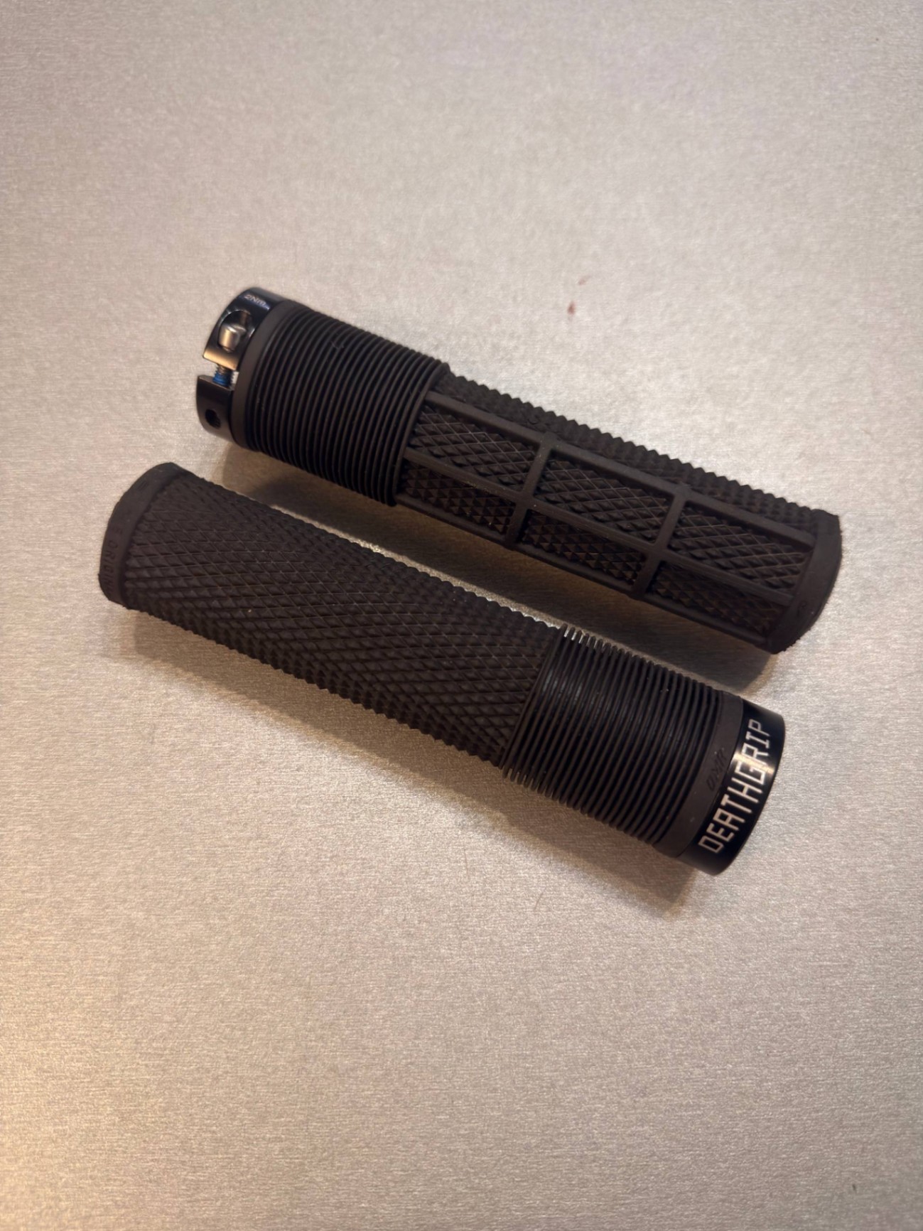 DMR Brendog Death Grip Lock-On Grips - thick Грипове