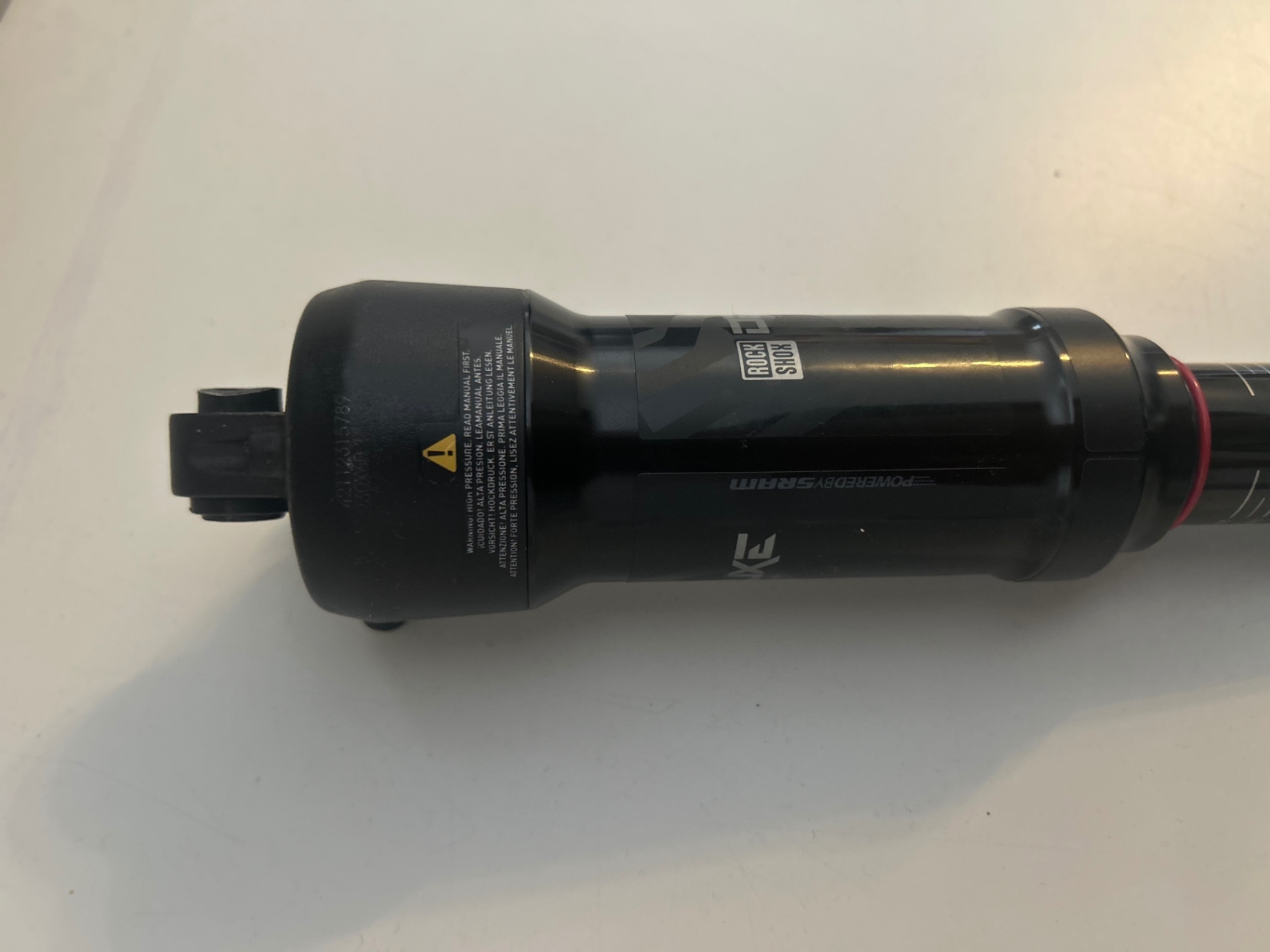 RockShox Deluxe Select+ DebonairT view 3