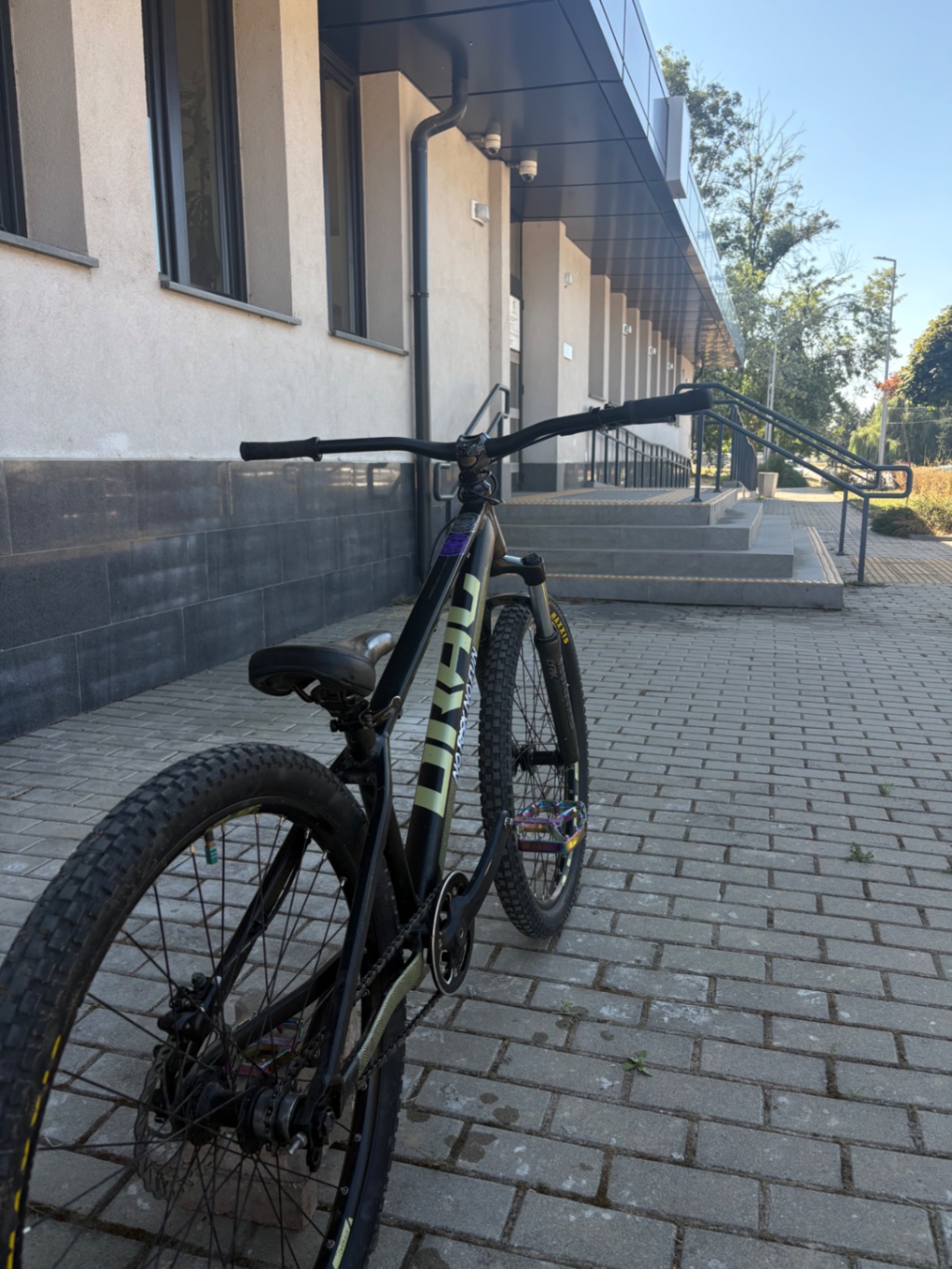 Bike view 3