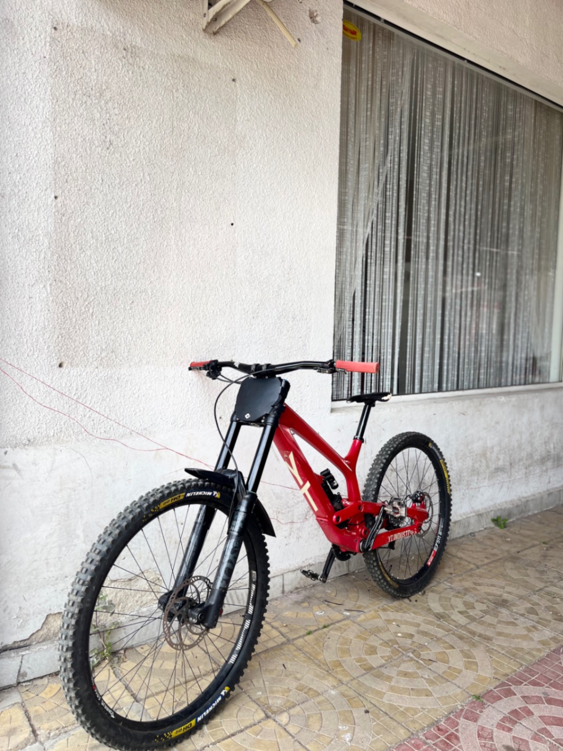 YT Industries Tues Pro Race