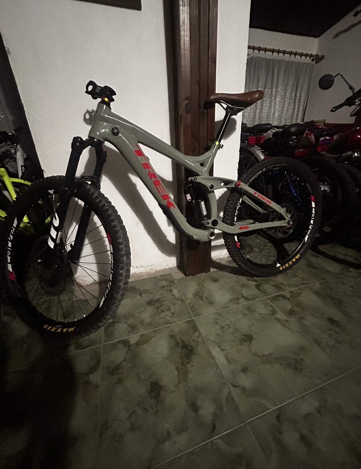 Trek Session 8