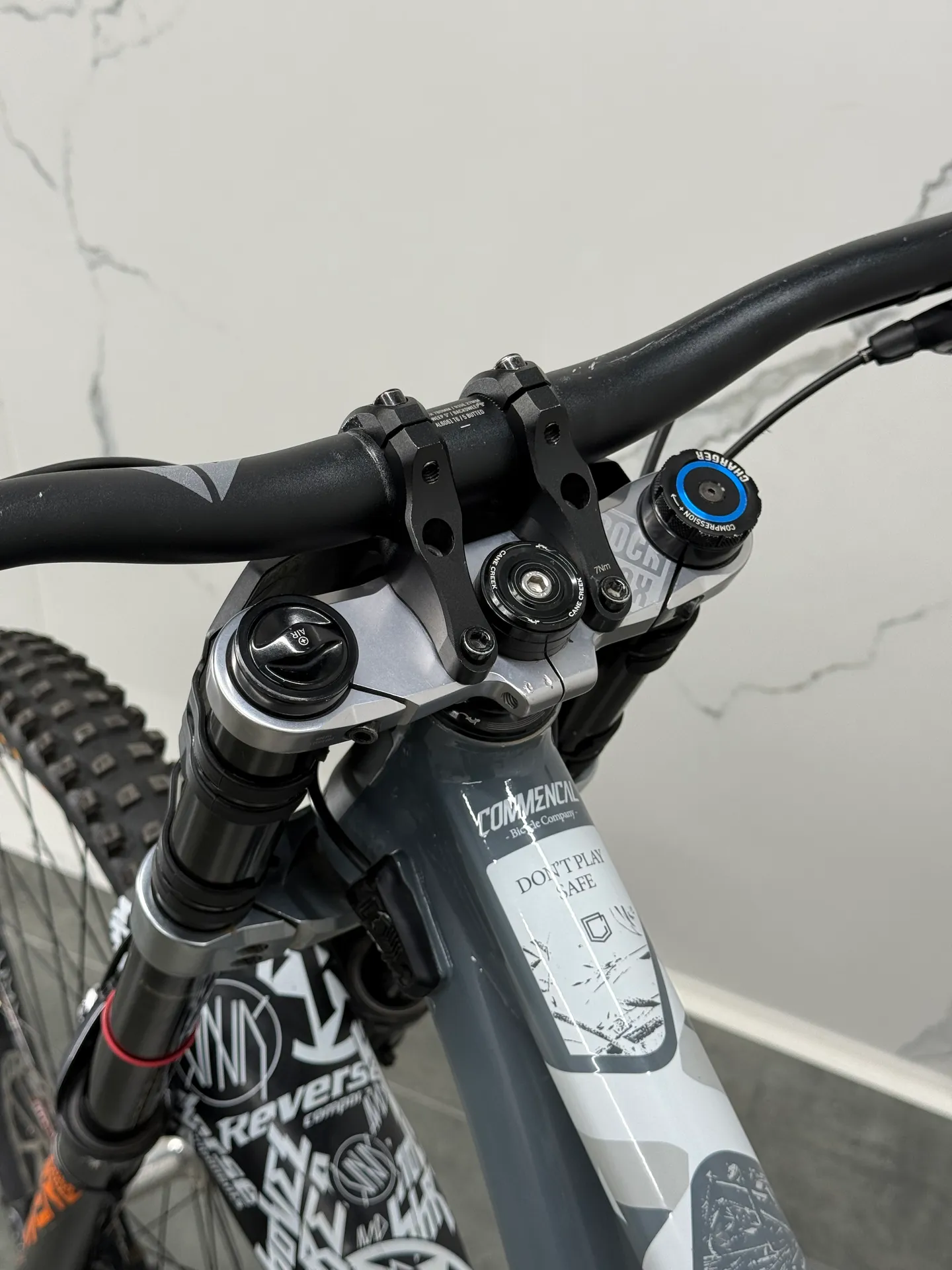 Commencal Furious Essential view 8