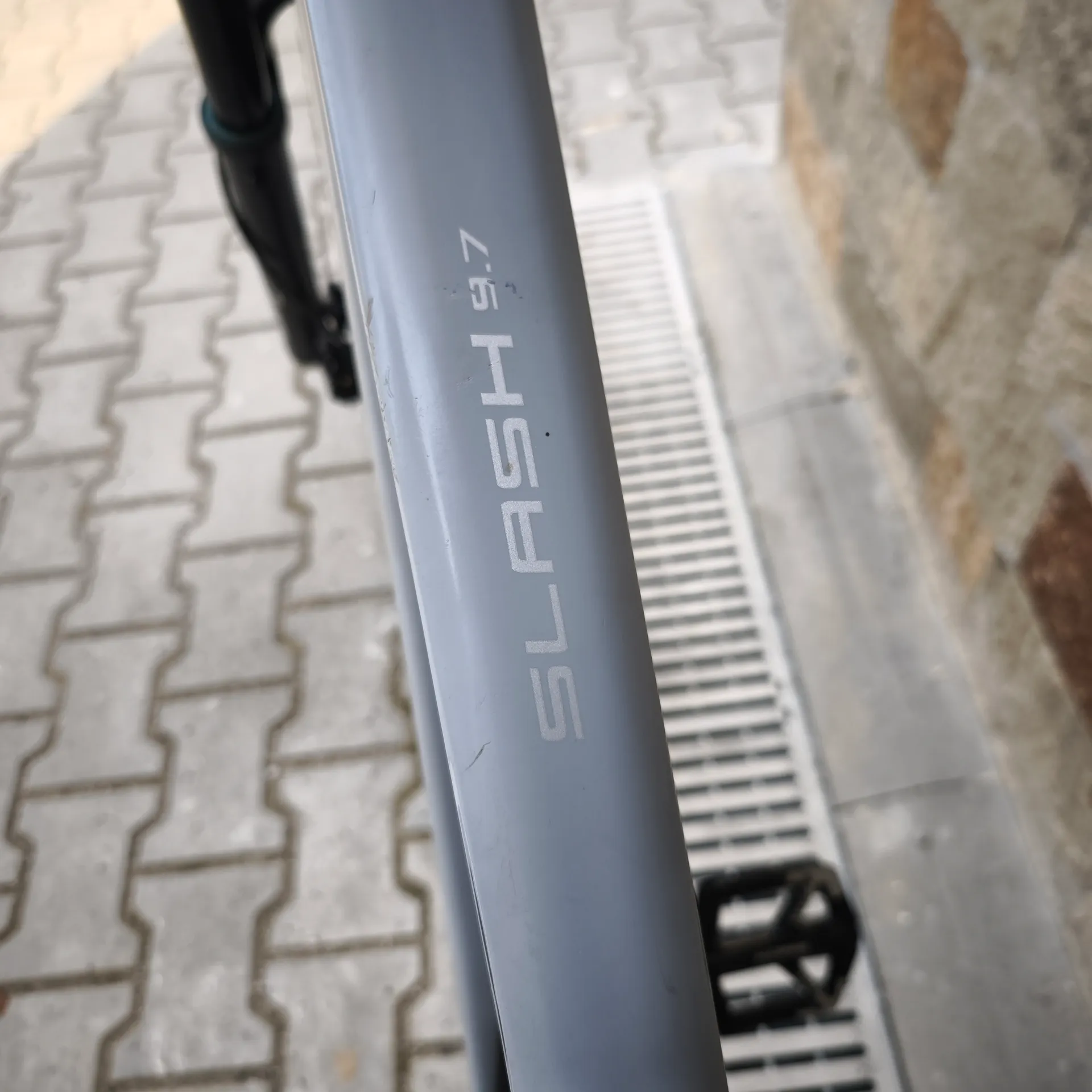 Trek Slash 9.7 view 6