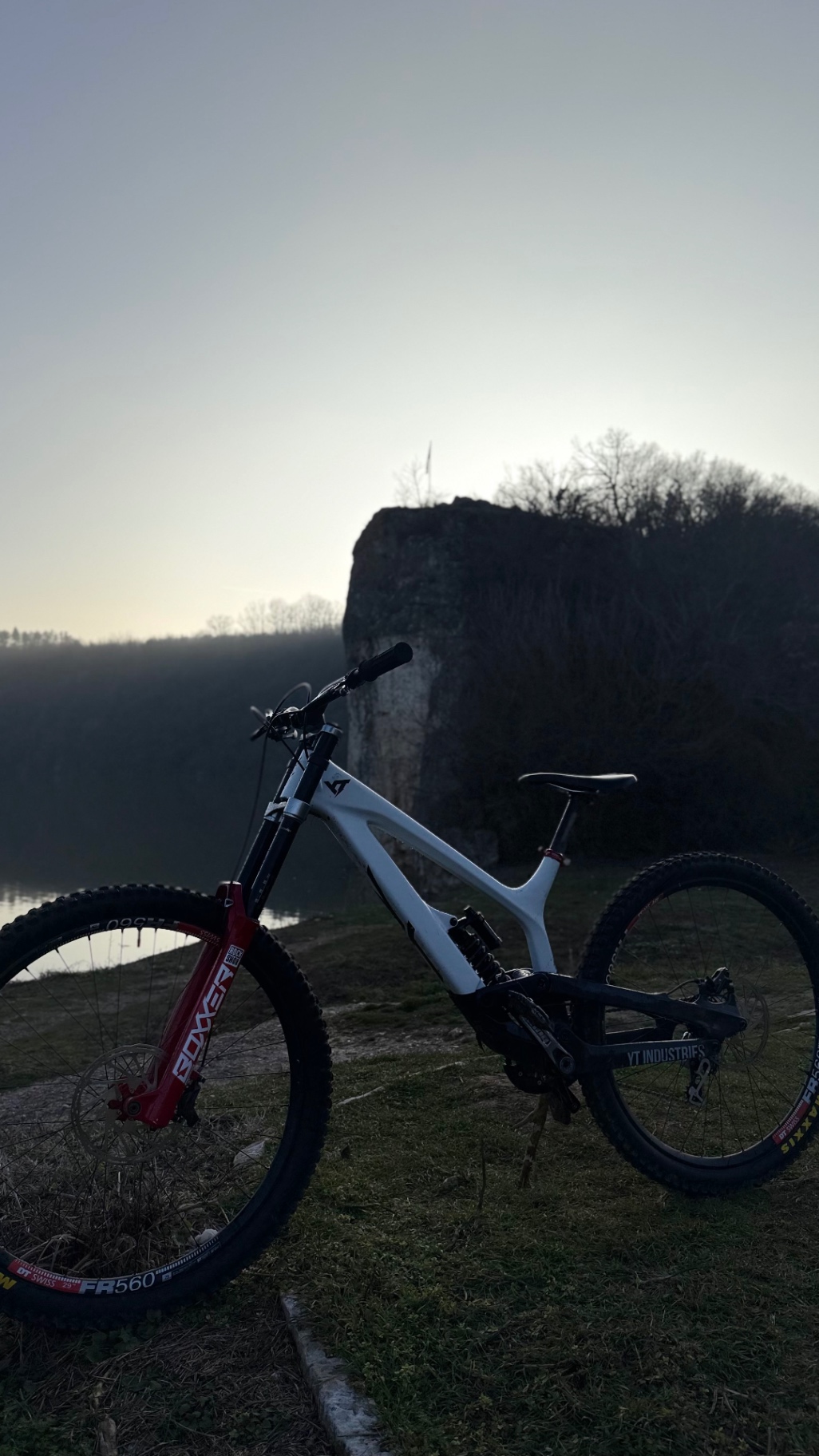 YT Industries Tues CF Pro Race view 2