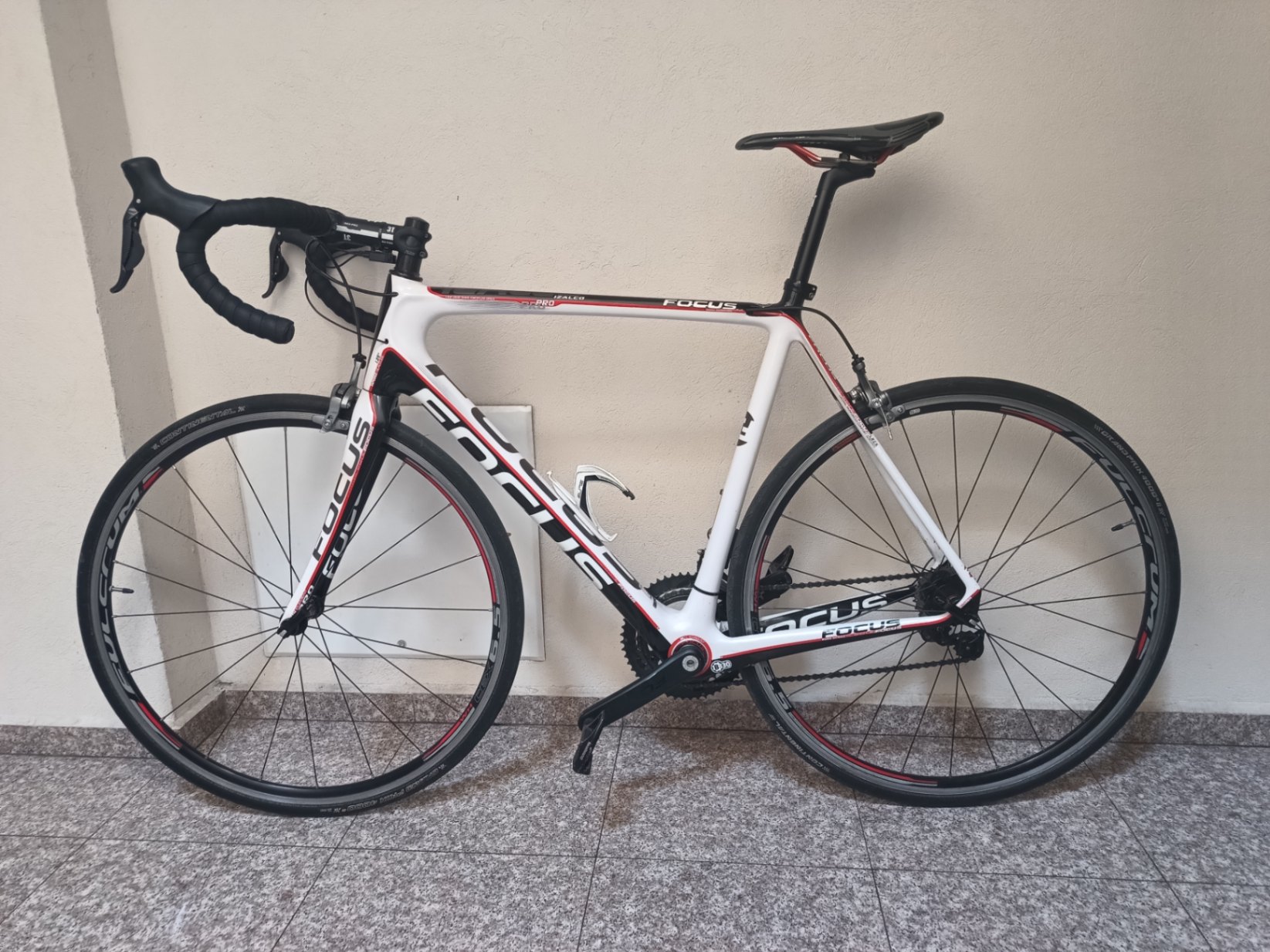 Focus Izalco Pro Di2