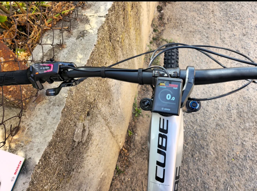 Cube Stereo Hybrid 140 HPC SLT 625 Kiox view 4