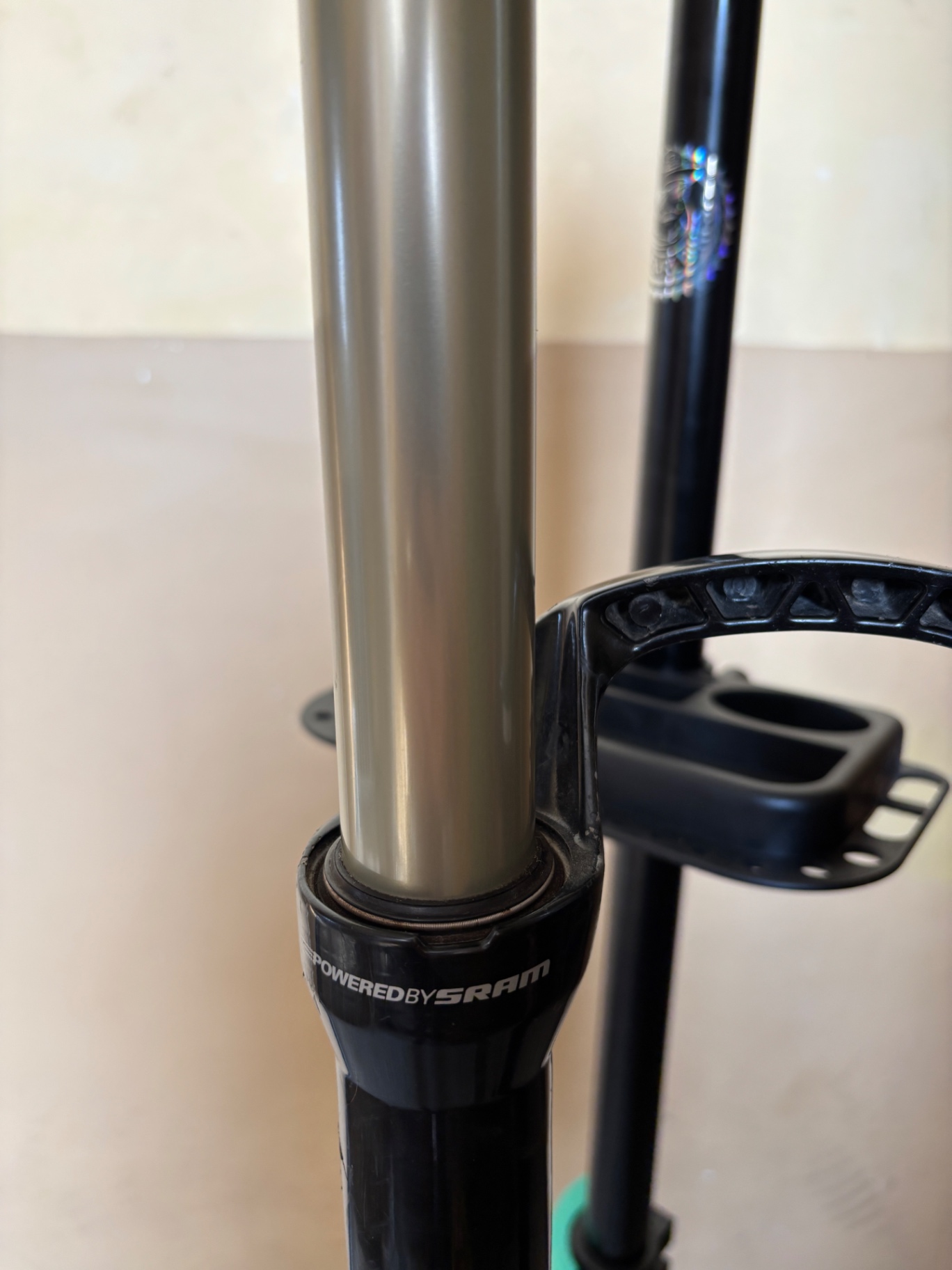 RockShox Boxxer R2C2 view 6
