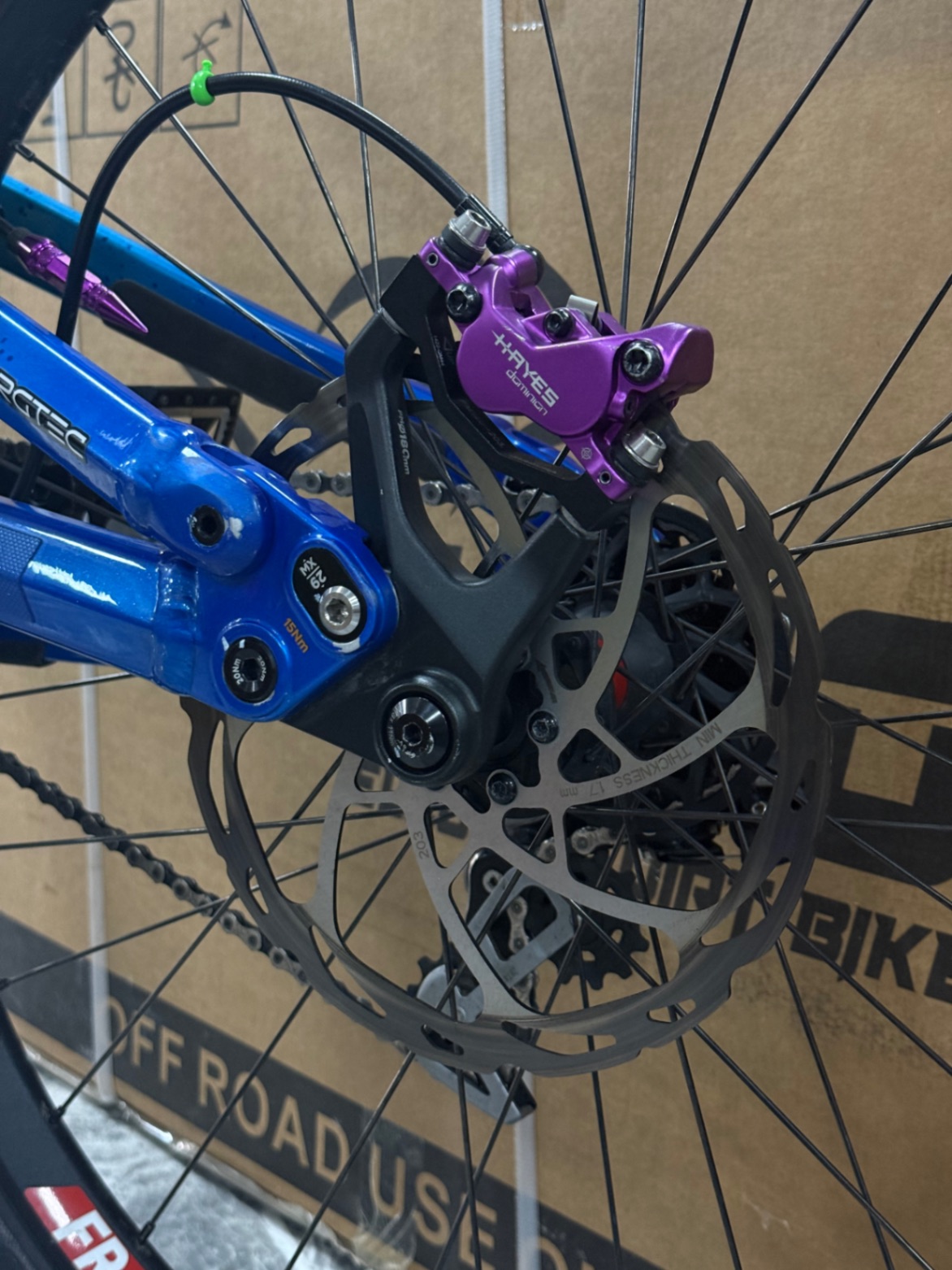 Hayes A4 purple edition view 7