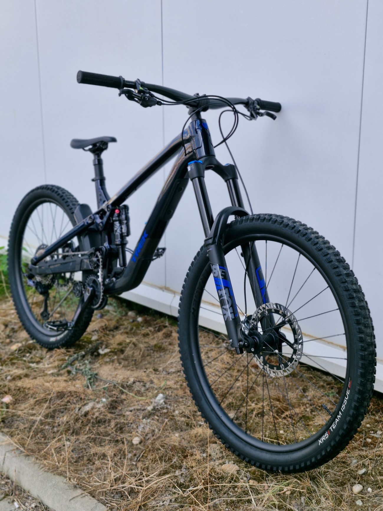 Trek Slash 8