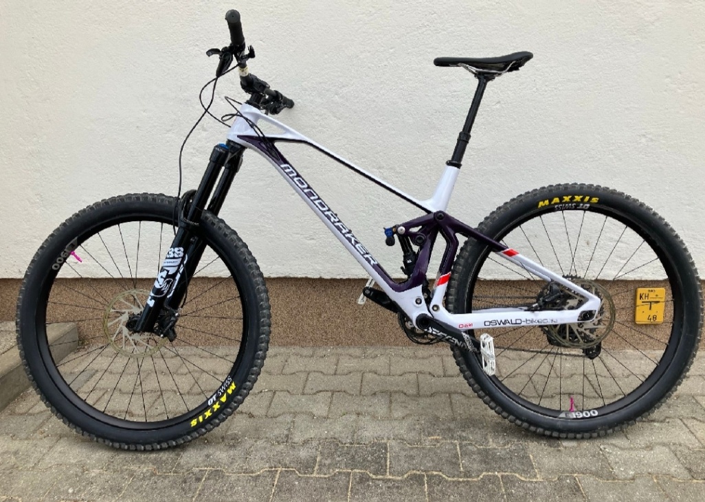 Mondraker Superfoxy Carbon R
