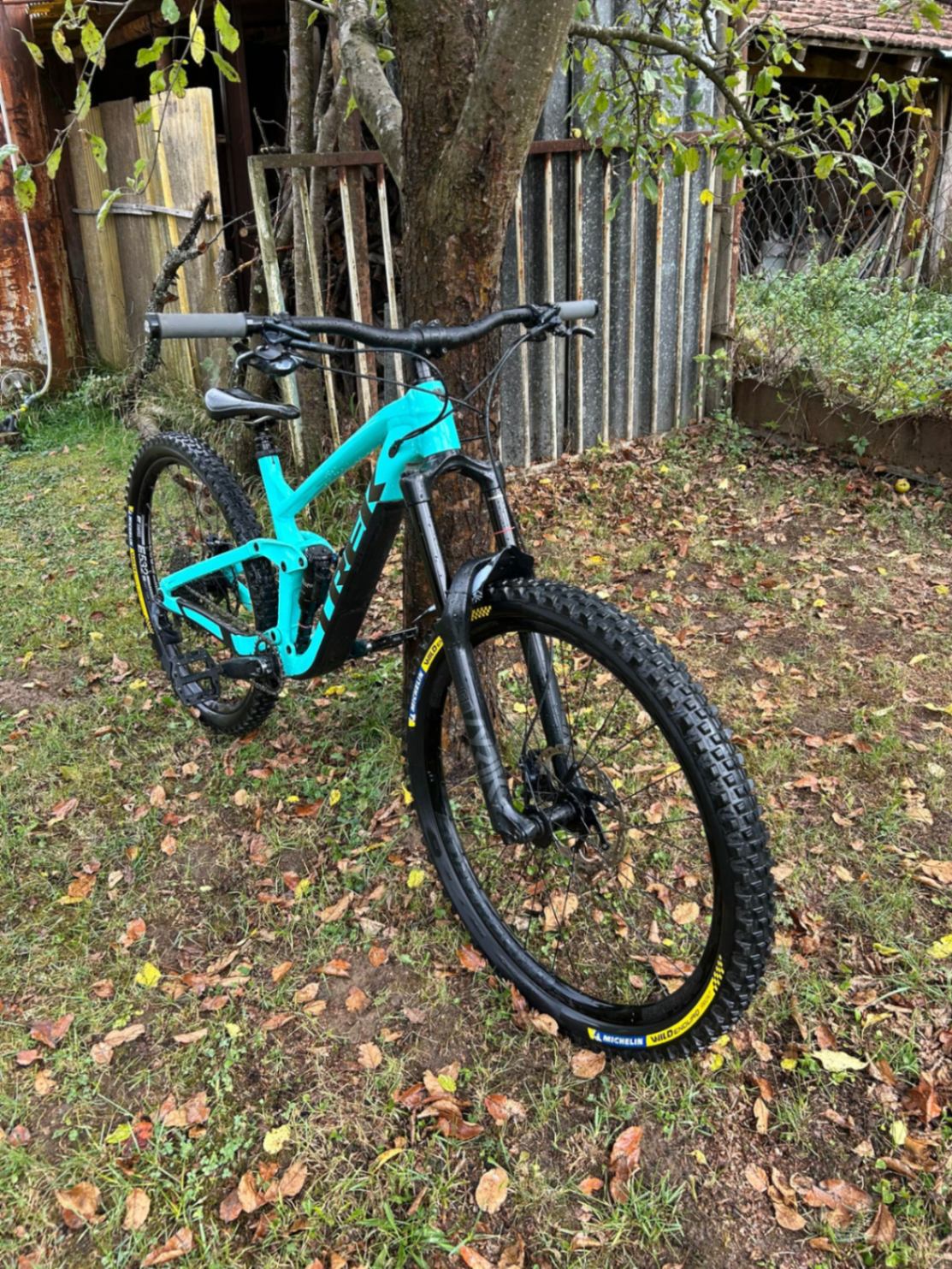 Trek Slash 8