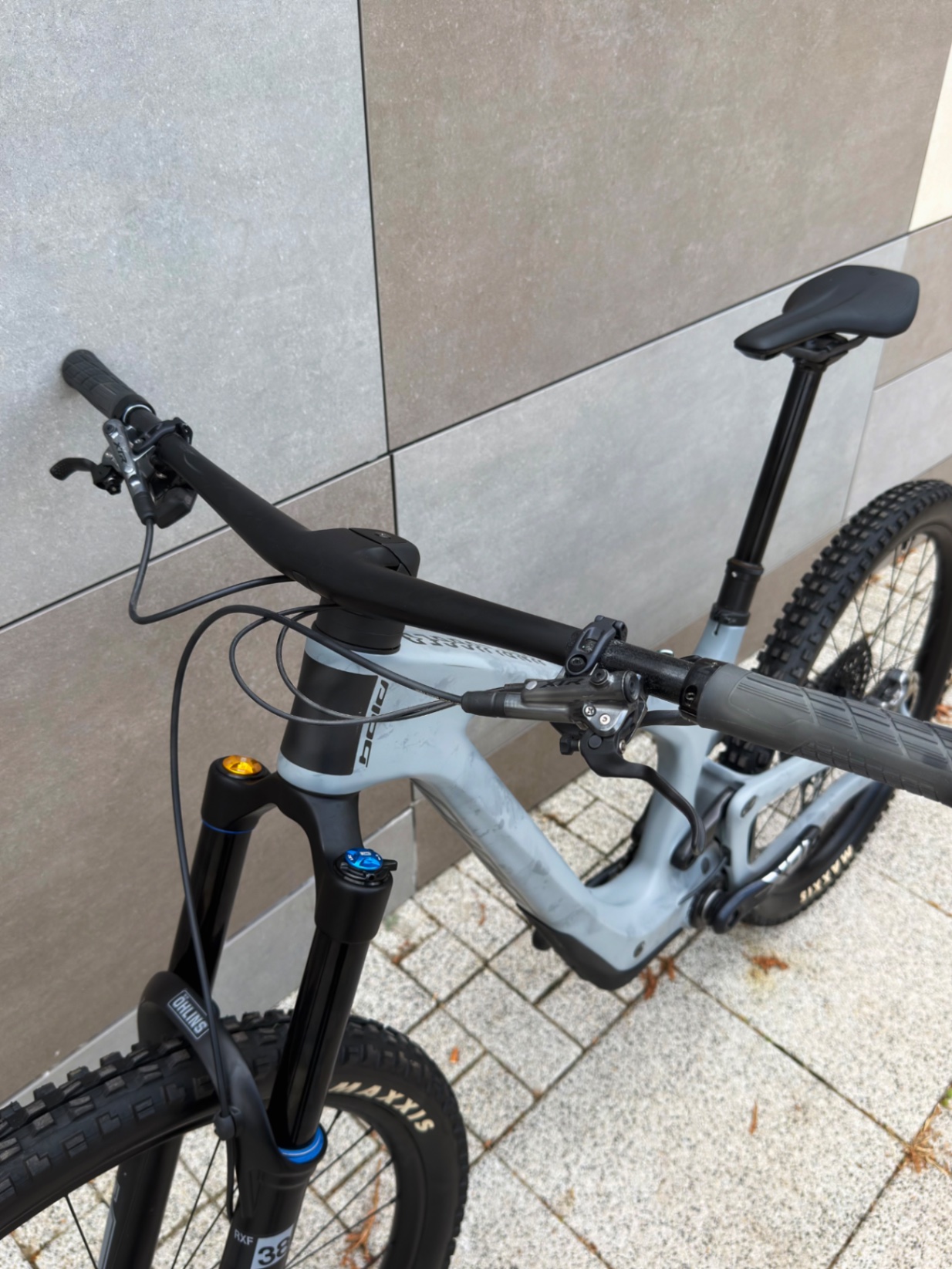 Bold  Unplugged Ultimate Öhlins Edition X01 AXS view 8