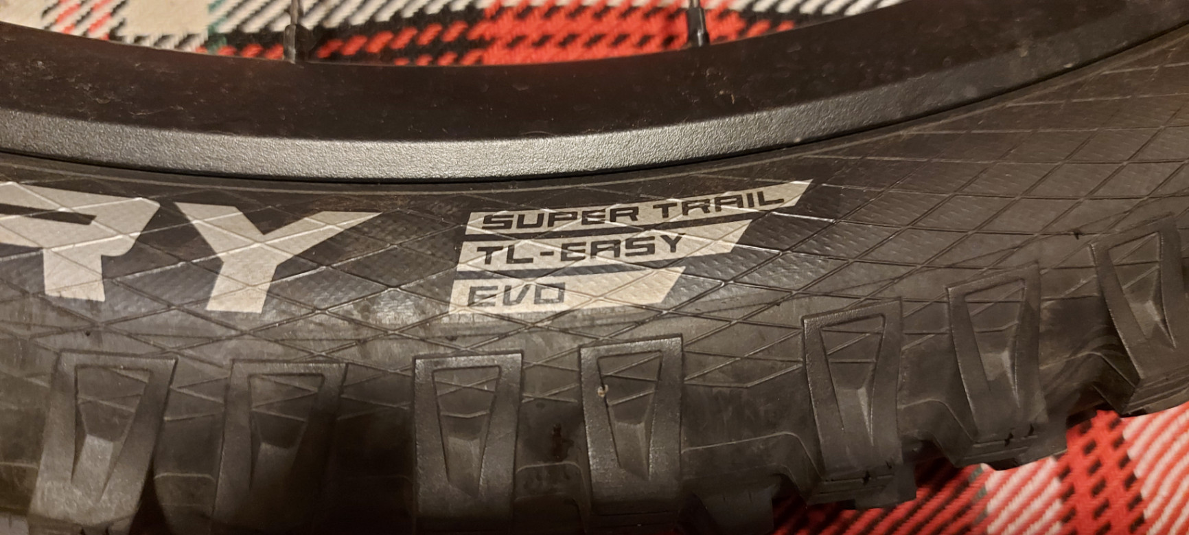 Schwalbe Magic Mary view 4