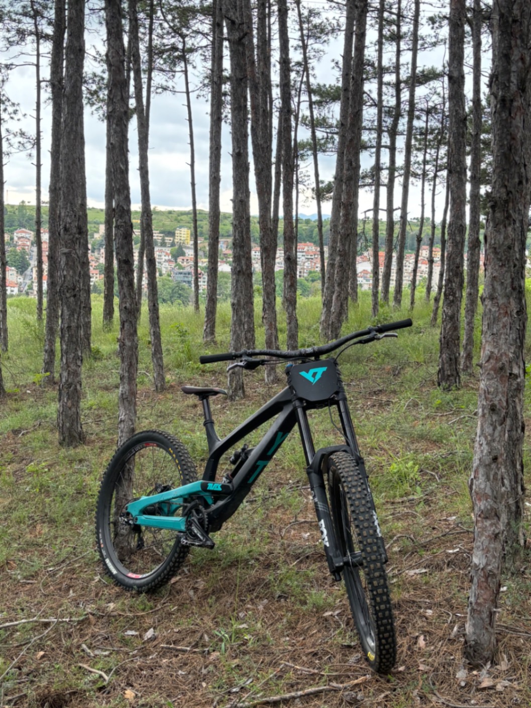 YT Industries Tues CF Pro