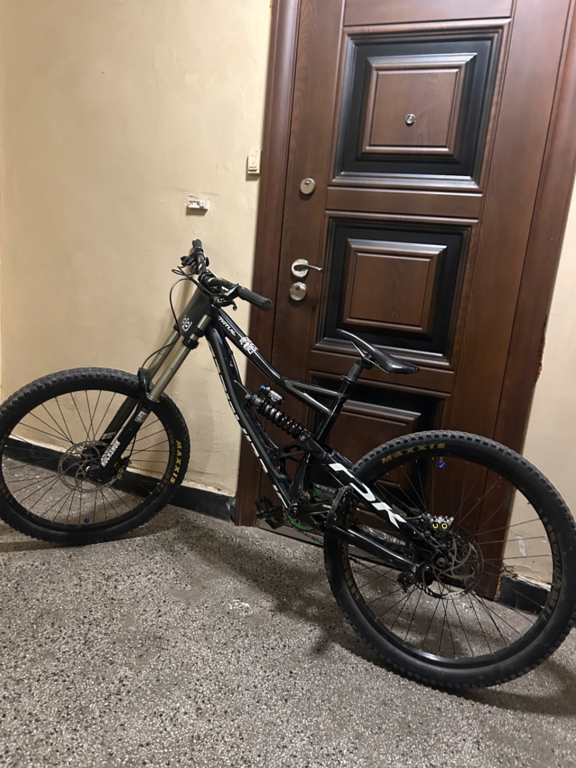 Specialized Status 