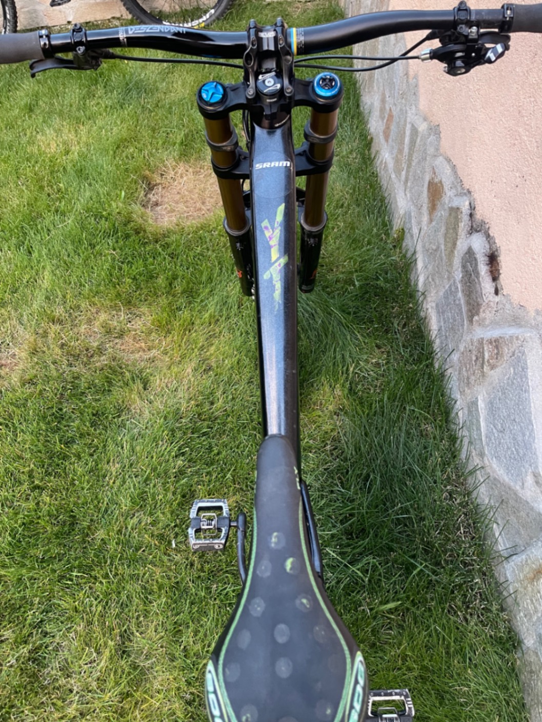 YT Industries Tues CF Pro view 9