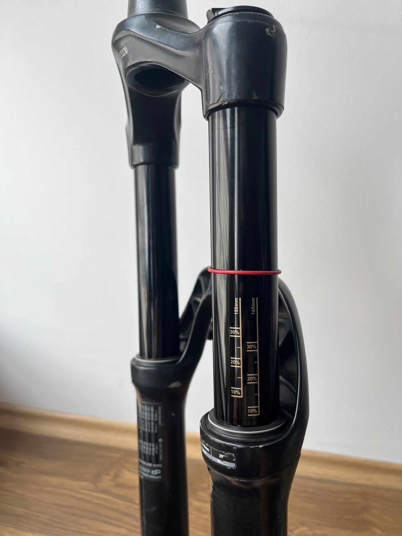 RockShox Lyric RC 29" 160mm view 4